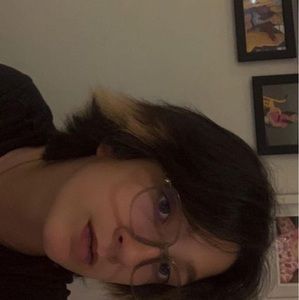 Meet your Posher, Léonie